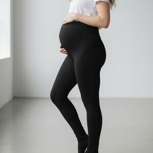 Spiritual Gangster Black Textured High Waisted 7/8 Maternity Leggings Size M/L